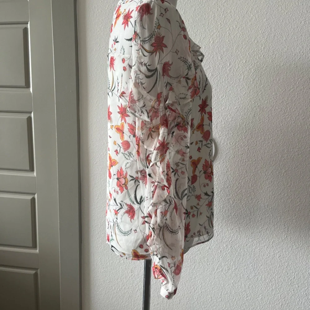 CeCe Floral Sheer Blouse White Long Sleeve Small - Picture 2 of 6